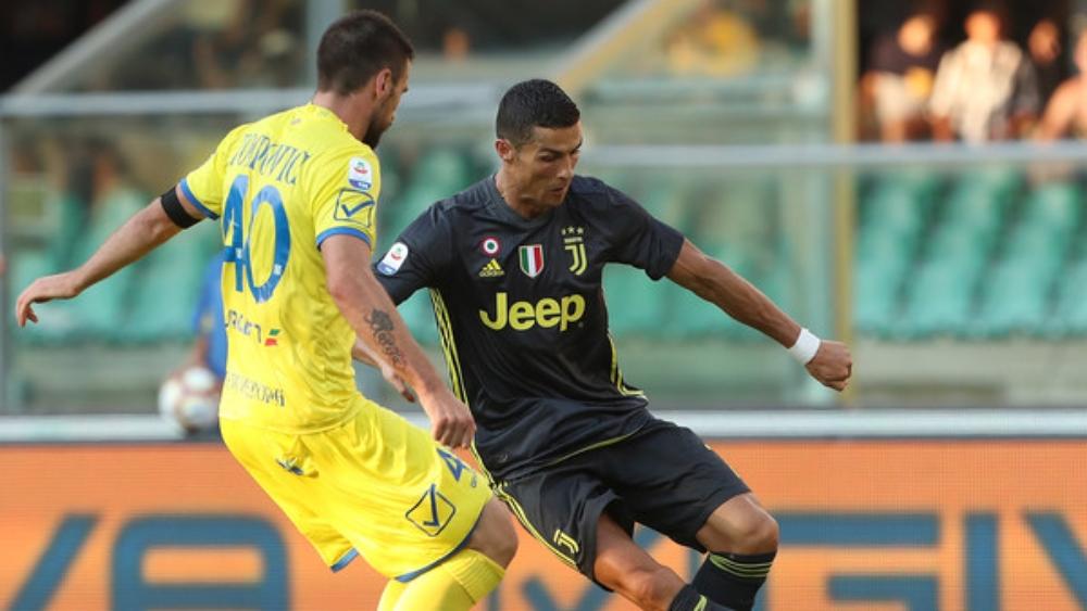 رونالدو يُبلي البلاء الحسن ويستأثر بالثَّناء والإشادة