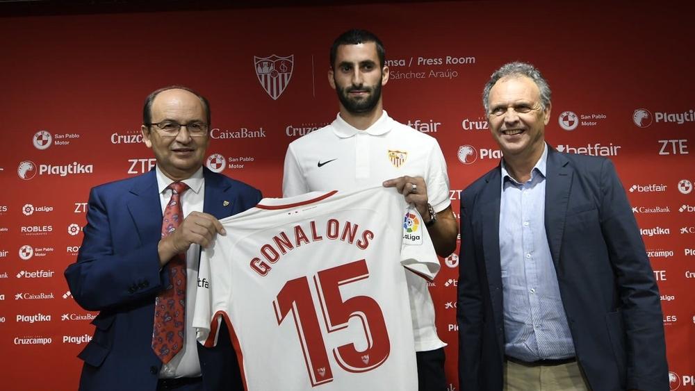 رسميا: غونالون من روما إلى إشبيلية