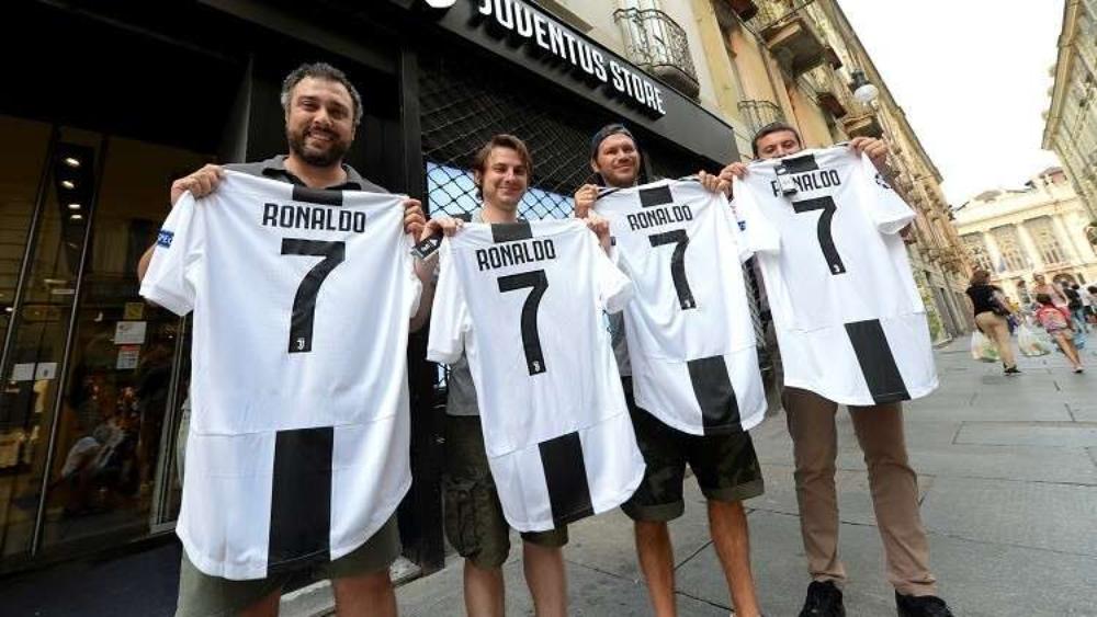 ما هو السر وراء ارتباط رونالدو بالرقم 7؟