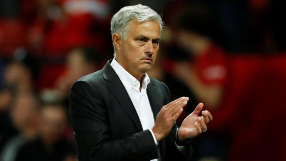 مستقبل مورينيو مع اليونايتد حديث الساعة في إنكلترا