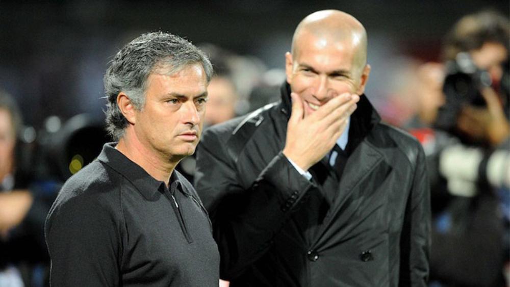 زيدان يحدد شرطاً لتدريب مانشستر يونايتد