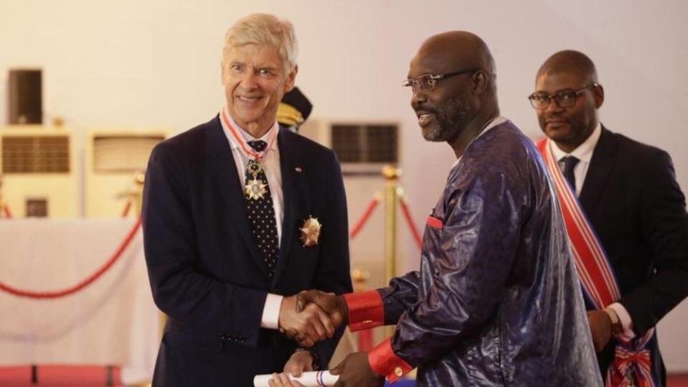 جورج وياه يمنح فينغر ولوروا أرفع وسام في ليبيريا