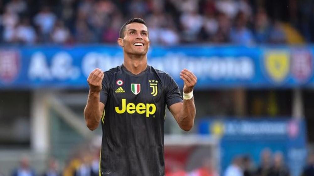 رونالدو يرفع أسهم اليوفي في البورصة إلى مليار يورو