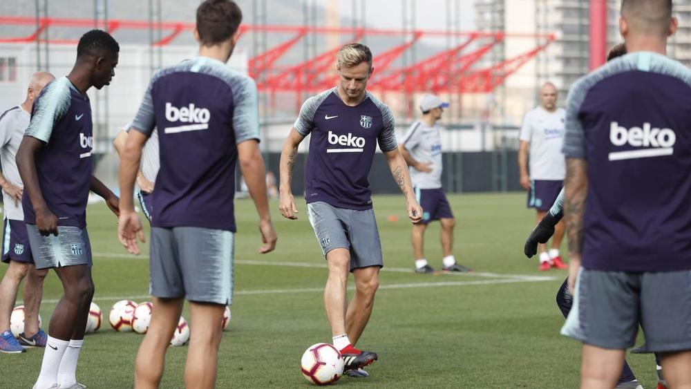 برشلونة يستهل تحضيراته لمواجهة ويسكا