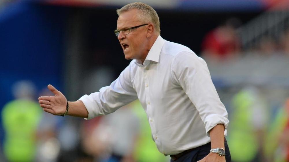 رسمياً | تمديد عقد صاحب إنجاز السويد بمونديال روسيا