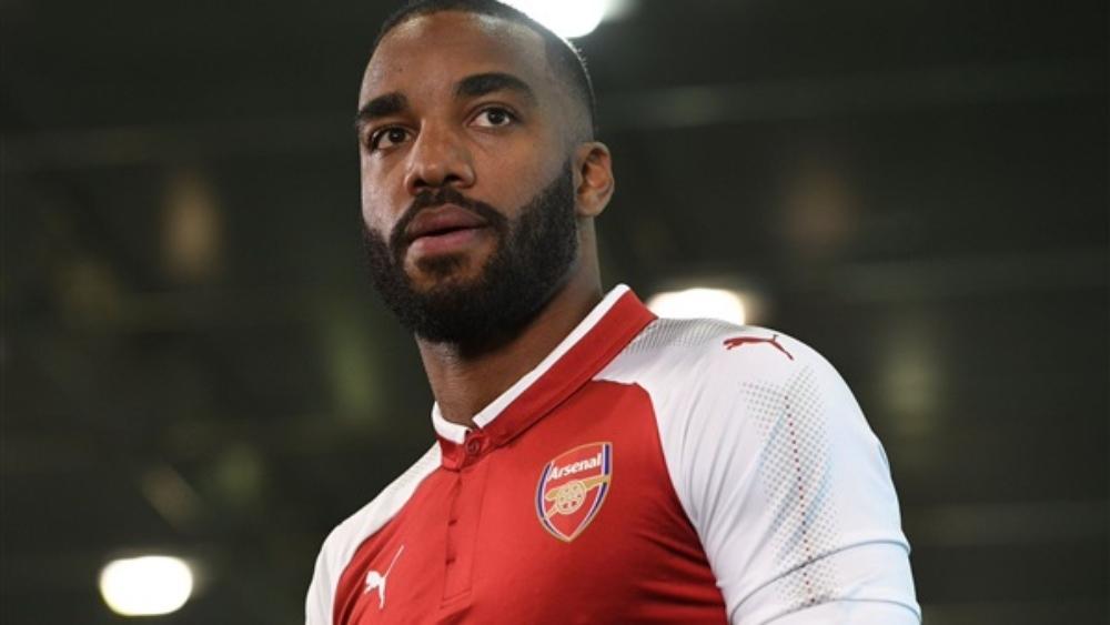 لاكازيت: الرحيل؟ أنا في أفضل نادي في لندن