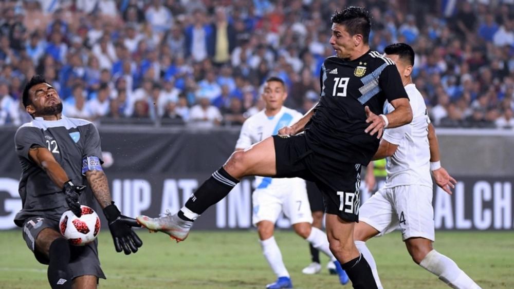 جيوفاني سيميوني يحقق نبوءة والده مع الأرجنتين