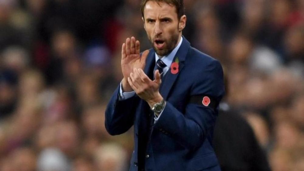 ساوثجيت يؤكد ضرورة تمسك إنجلترا بخطتها رغم الهزيمة