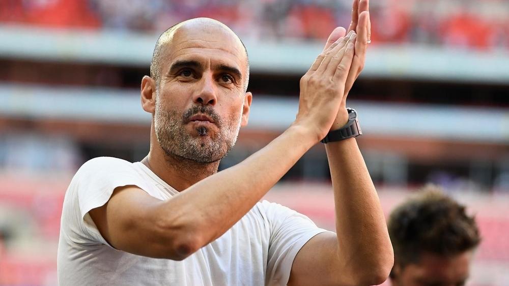 غوارديولا: "أريد تدريب أحد المنتخبات وهذا رأيي في كرويف"