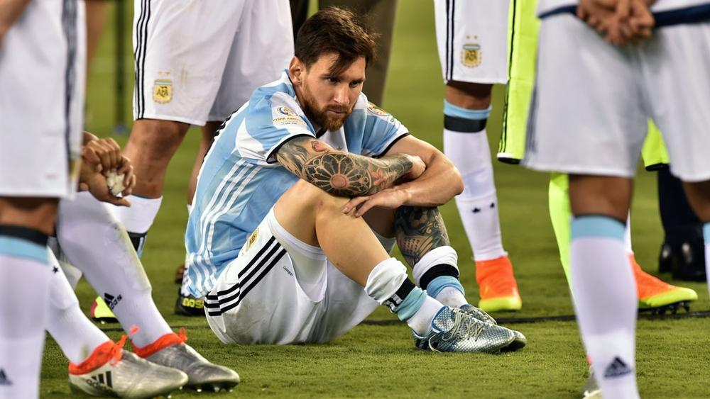 باولوروسو: "بعد نهائي 2016 وجدت ميسي يبكي كطفل فقد أمه"