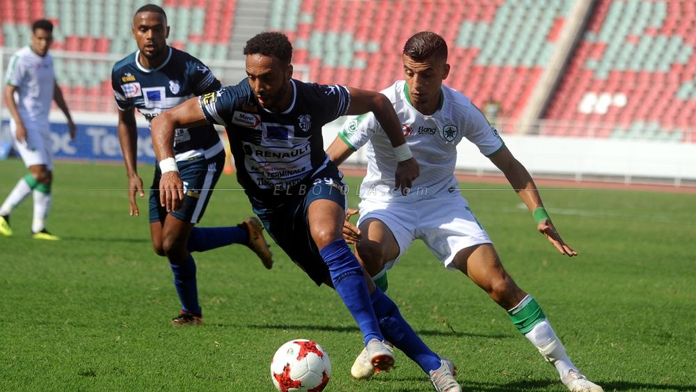 مولودية وجدة تجبر بطل المغرب على التعادل بهدف لمثله