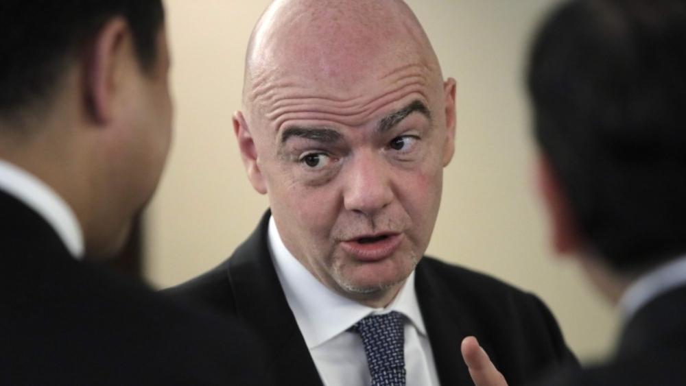 رئيس الفيفا يشكك في خطط الليجا لإقامة مباراة بأمريكا