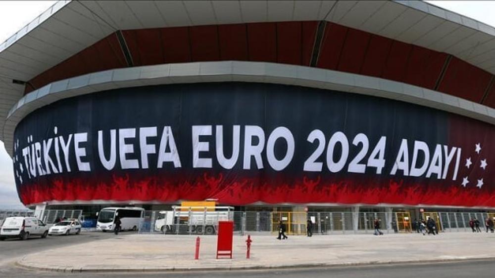 تركيا تتسلح بـ"العائدات المادية" لاستضافة يورو 2024