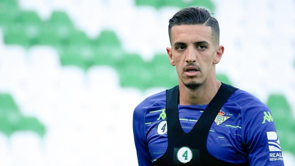 فضال يعود إلى قائمة بيتيس بعد تماثله للشفاء