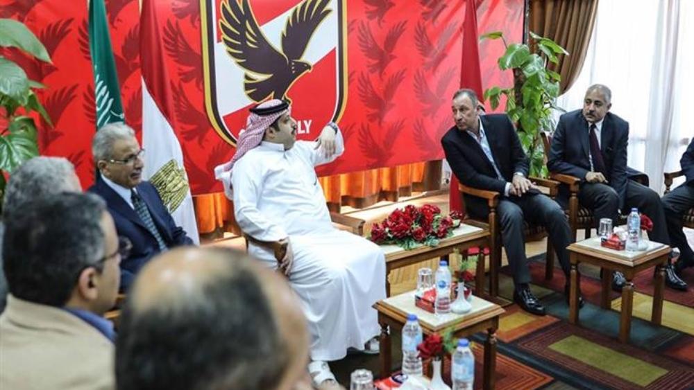 القرني والعريفي لجماهير الأهلي: "يا ويلكم من الله بعد الهجوم على تركي آل الشيخ"