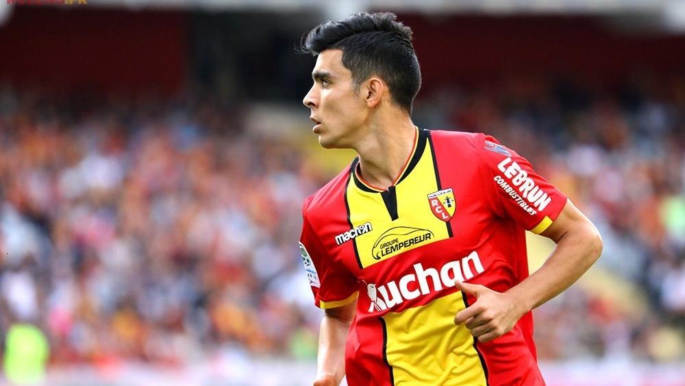 بنشرقي ينتزعُ تأييد جماهير لانس .. ومدرِّبهُ مُطالبٌ بالزَّجٍّ به أساسياً