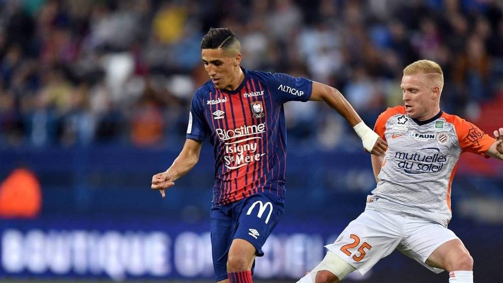 فجر يُخلِصُ لعروضه المُشرقة ويخطف الأضواء أمام أميان