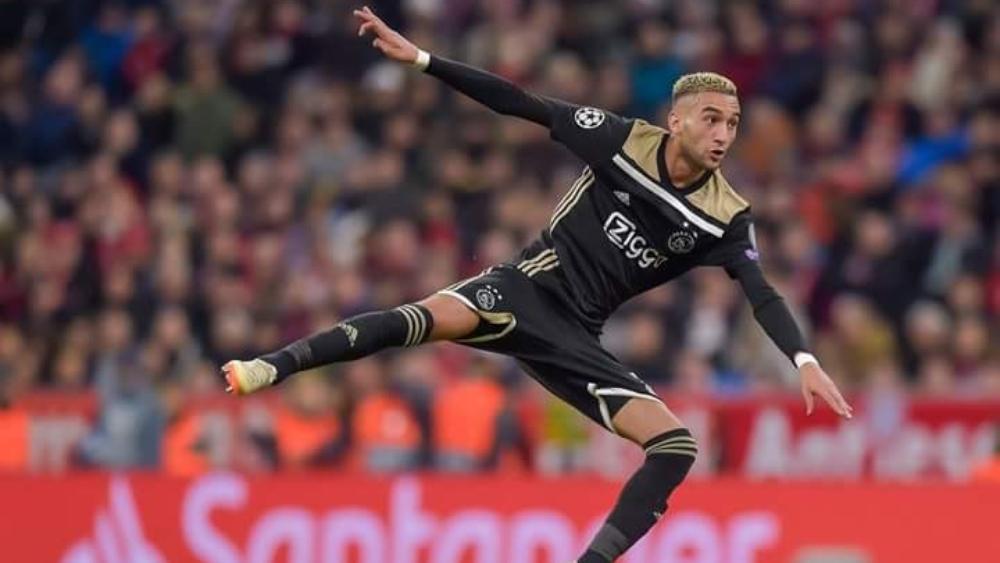 زياش يحظى بالعلامة الكاملة من لويس فان غال