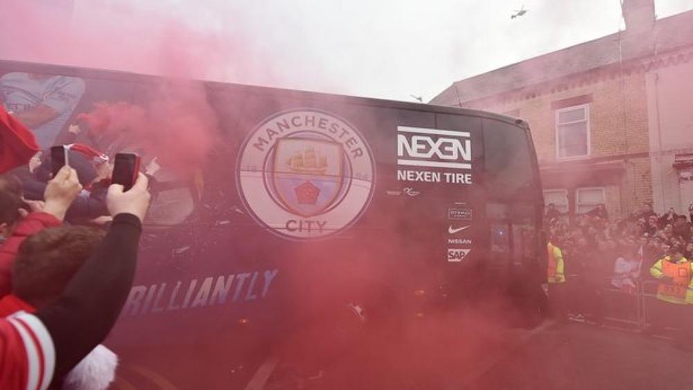 15 كاميرا مثبتة بحافلة السيتي في مدينة ليفربول