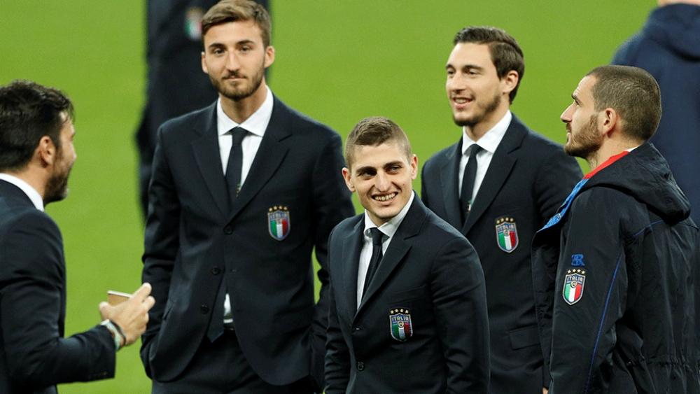 مانشيني يستدعي فيراتي ويستبعد بالوتيلي