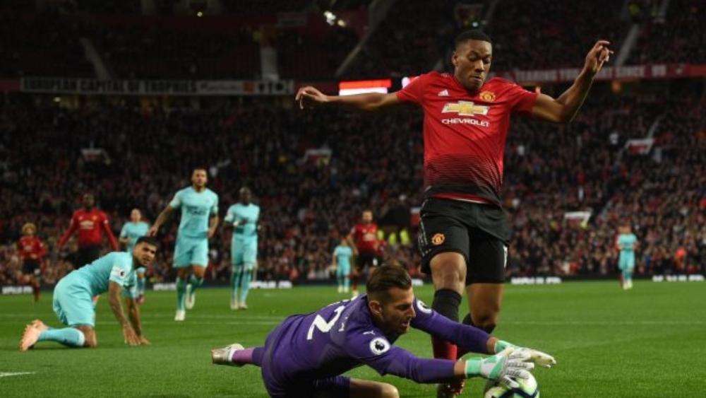 اليونايتد يقلب الطاولة على نيوكاسل في ريمونتادا مثيرة