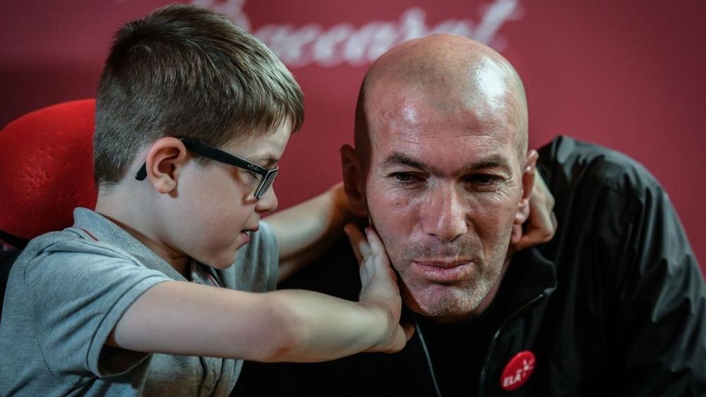 وكيله: زيدان ليس متحمسًا لتدريب مان يونايتد