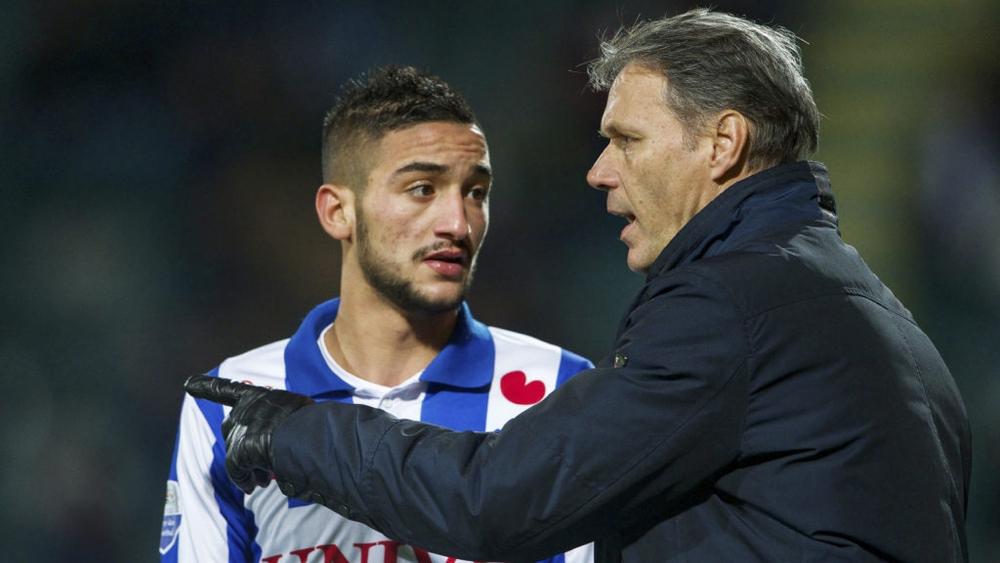 فان باستن يقرر الرحيل عن منصبه في الفيفا