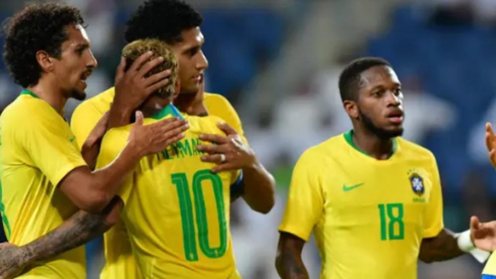 البرازيلي فريد يُشيد بنجمي المنتخب السعودي