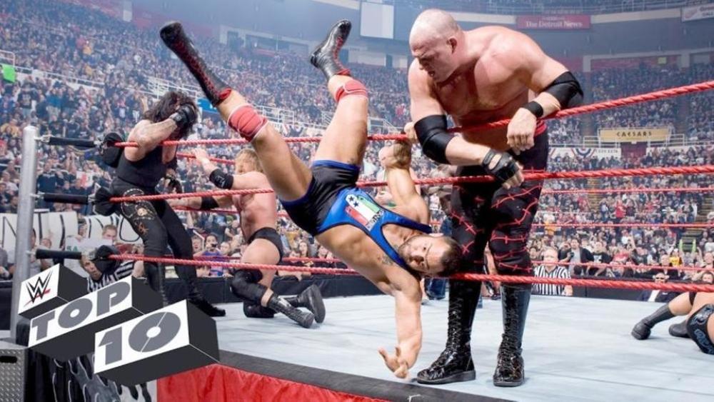 السعودية تحتض منافسات WWE بملعب جامعة الملك سعود