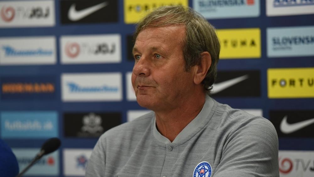 رسميا: مدرب سلوفاكيا كوجاك يقدم استقالته