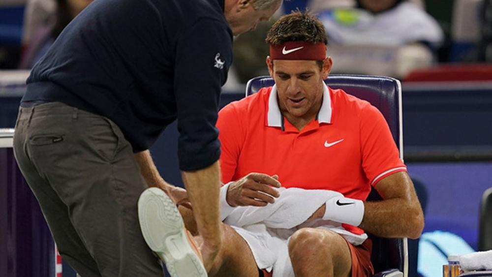 ديل بوترو يصاب بكسر في الركبة عقب سقوطه في بطولة شنغهاي للتنس