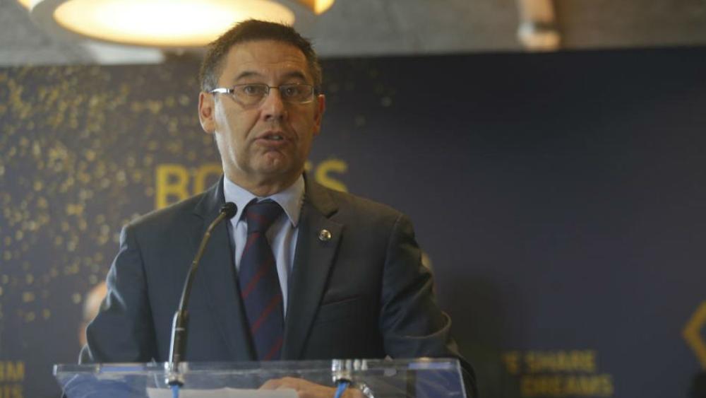 بارتوميو يؤكد نية برشلونة انتداب قلب دفاع في الشتاء