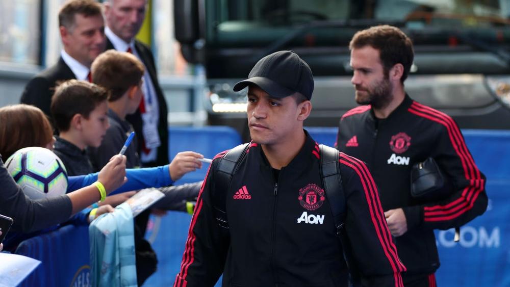 مورينيو يلهب نيران العداوة، ويستبعد سانشيز من قمة يوفنتوس