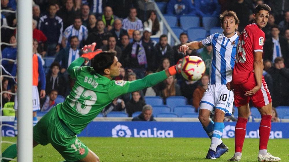 بونو يجني ثِمار تألقه أمام سوسيداد ويُجاور ميسي في التشكيلة المِثالية