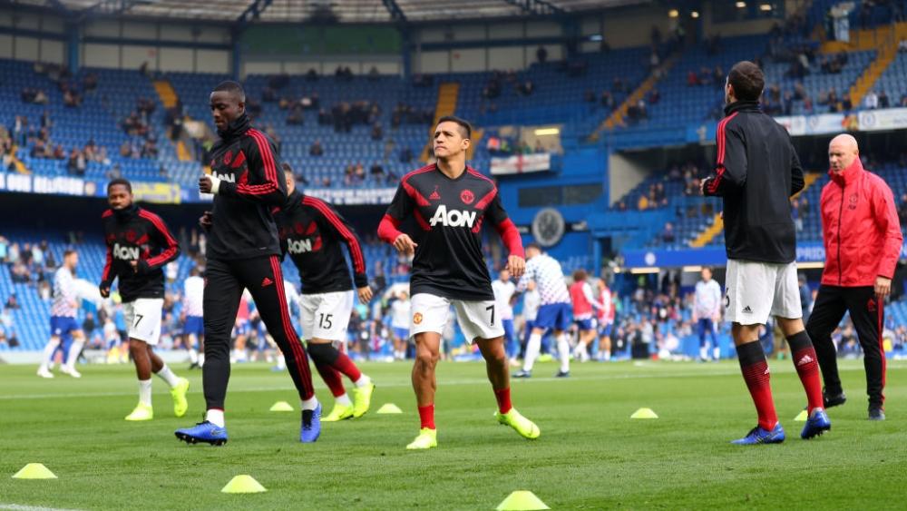 مورينيو يكشف سبب استبعاده لسانشيز