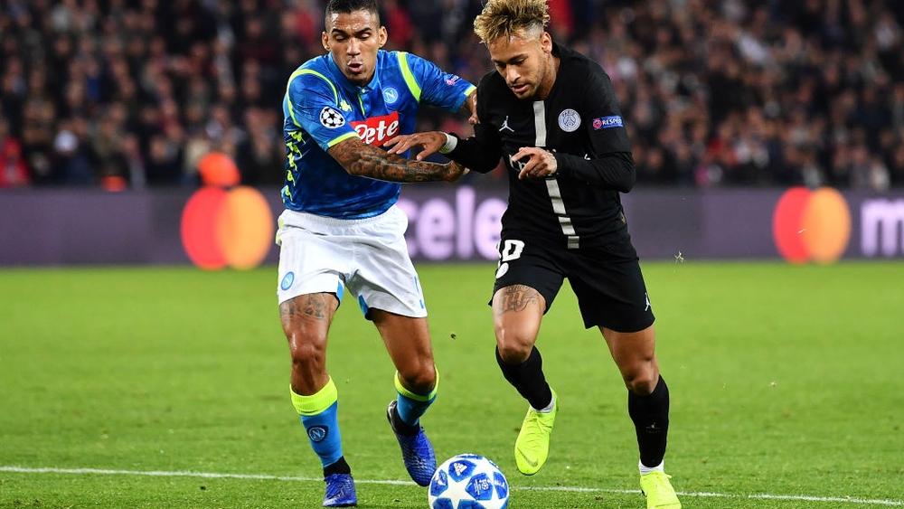 تيتي يكافئ "آلان" بارتداء ألوان البرازيل