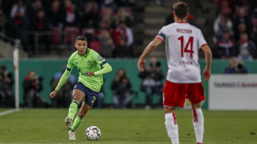 حاريت يُبلي البلاء الحسن ويُساهم في تأهل صعب لشالكه04