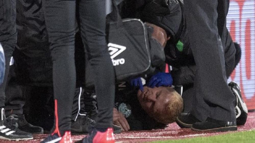 بالصور والفيديو | ضرب مدرب بالدوري الإسكتلندي بعملة معدنية!