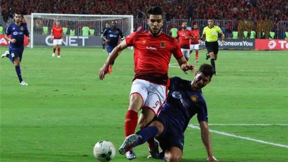 الأهلي يُجهض الشائعات: "لا ولن ولم نُفكر في معاقبة آزارو"