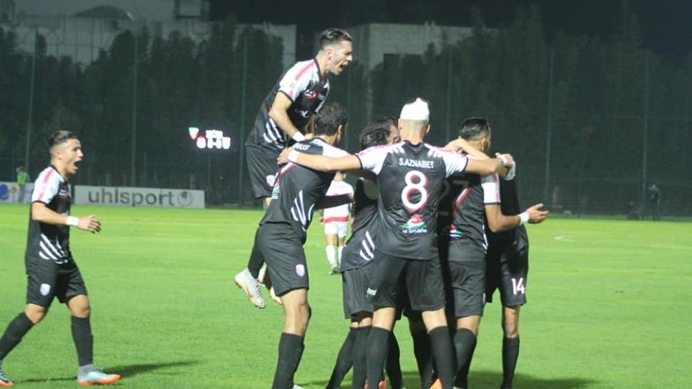 فرحة كبيرة في مستودع ملابس المغرب التطواني بعد هزم الفتح