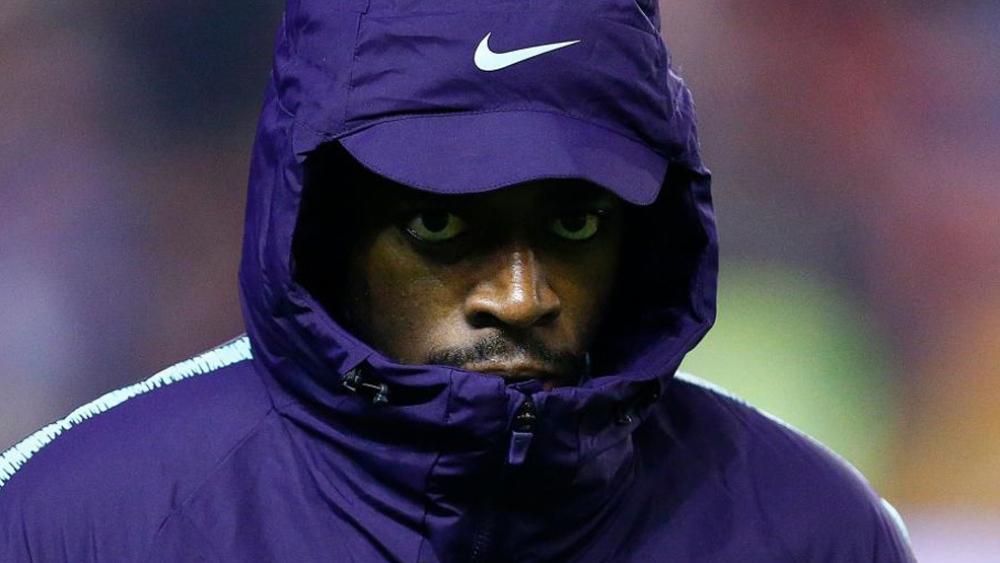 ديمبيلي تأخر ساعة ونصف لإخبار برشلونة أنه سيغيب عن التدريب