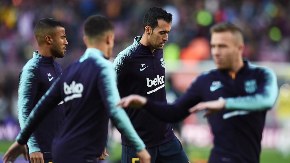 بوسكيتس يقدم هدية لمدرب بيتيس بعد قهر برشلونة