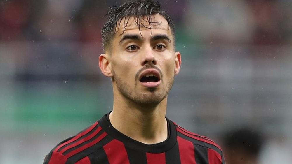 لاعب ميلان سعيد باهتمام ريال مدريد