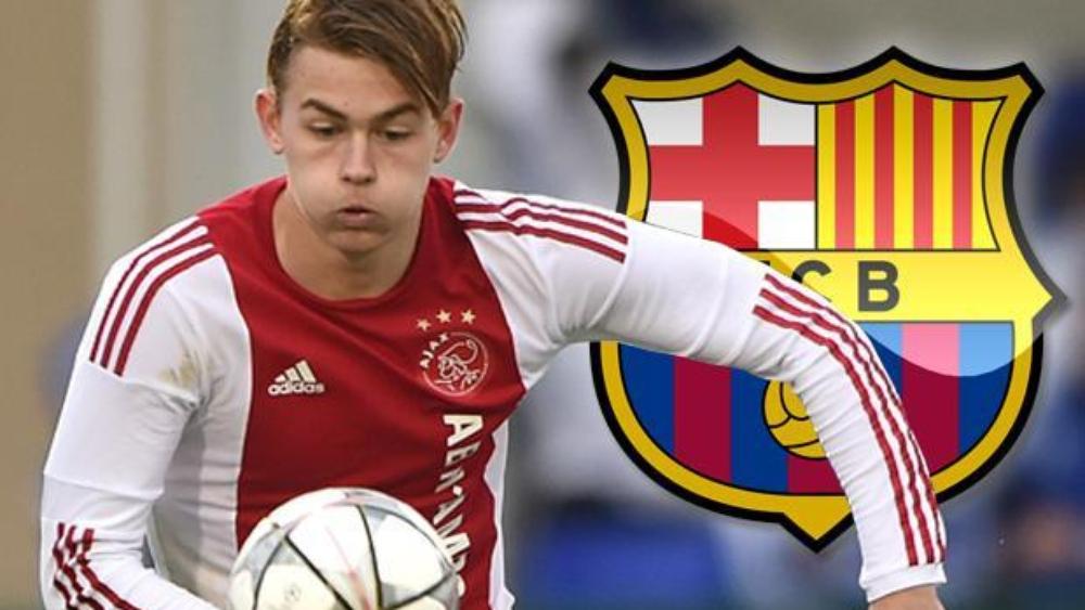 برشلونة يضع التعاقد مع نجم أياكس على رأس أولوياته