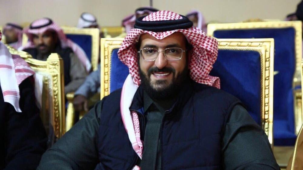 رئيس النصر السعودي يتعرض لإصابة قوية