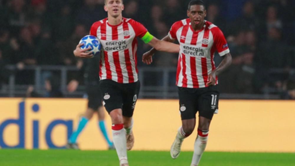 ايندهوفن ينفرد بصدارة الدوري الهولندي