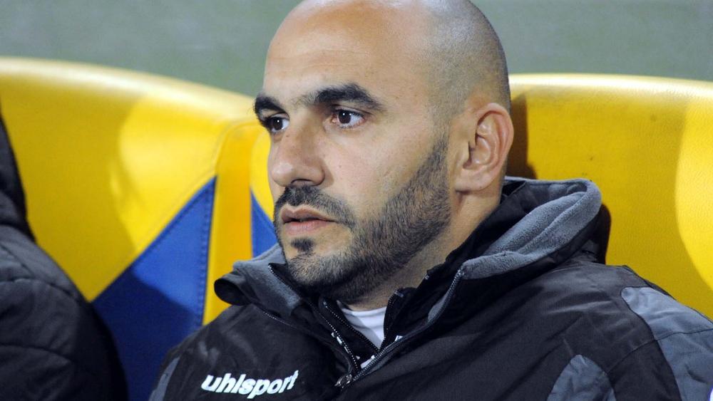 الركراكي: "مُباراة الوِداد غريبة اشتَغلنا عليها أسبوعيْن ولاعبوهُم بارِعون في العِقاب..!"