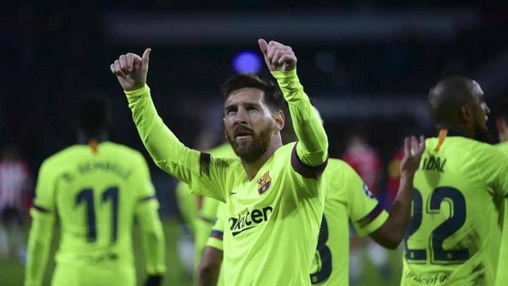 ميسي يزيح كريستيانو وينفرد برقم قياسي مميز