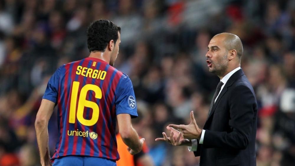 غوارديولا يكشف مستقبل نجم برشلونة بوسكيتس