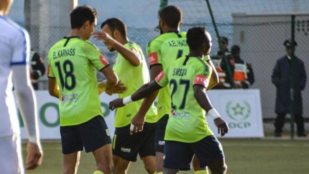 الدفاع الجديدي يحسم مواجهة المولودية الوجدية بهدف دون رد